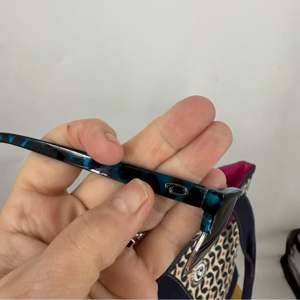 Oscar De La Renta blue /black silver rim Cats Eye Club Mod Sunglass 3053 045